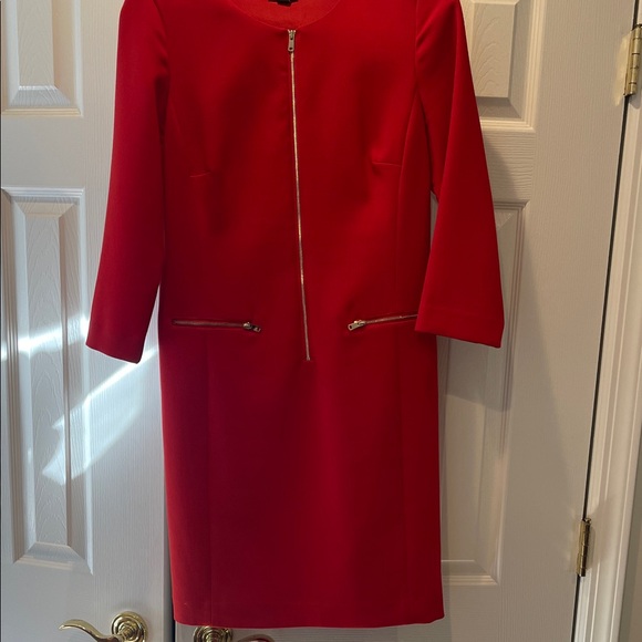 Ann Taylor Dresses & Skirts - Ann Taylor Red 3/4 Sleeve Dress size 6
HEW